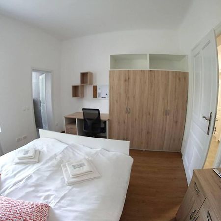 Maister Rooms Marburgo Esterno foto