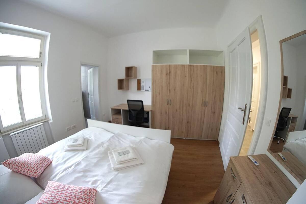 Maister Rooms Marburgo Esterno foto